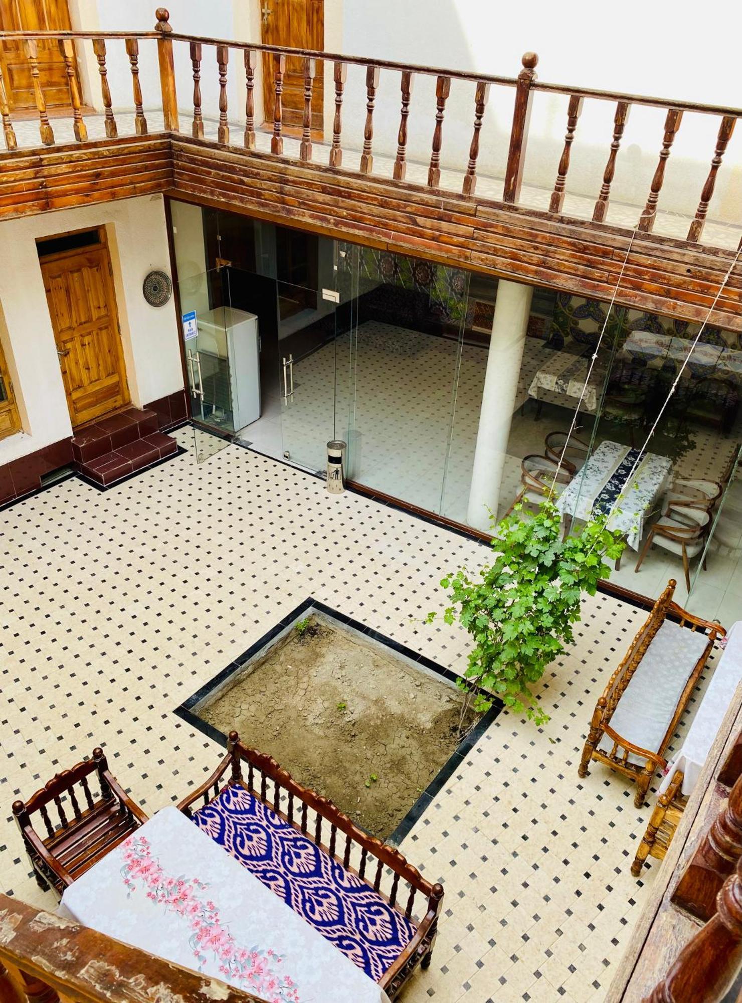 Antique Hotel In Old Town Bukhara Exterior foto